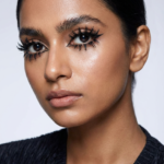 Feathered Lashes vs. Dramatic Lashes: Which Trend Suits You?